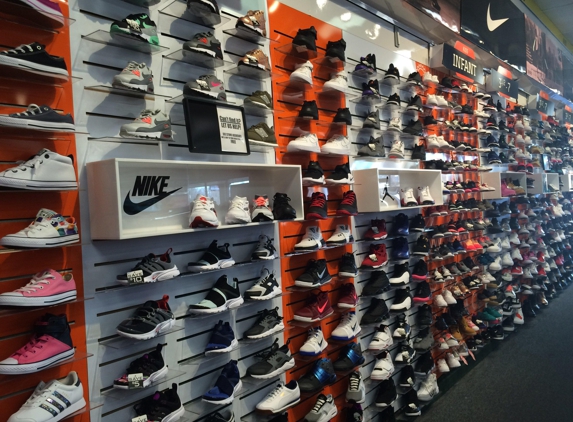 Hibbett Sports - York, SC