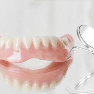 Natural Looks Denture Clinic & Laboratory - Mudgeeraba, QLD