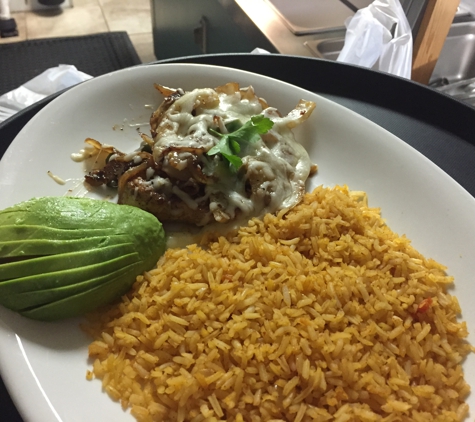 El Arroyo Mod- Mex Kitchen - Athens, TX