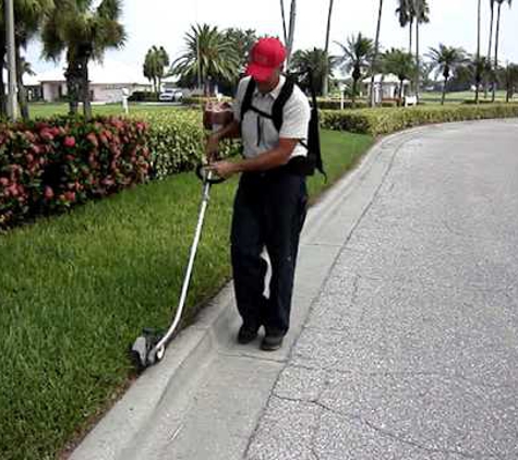 PROFESSIONAL GRASS KICKERS - Irving, TX