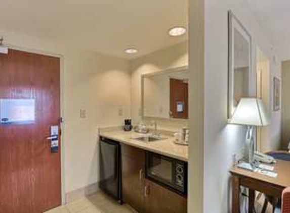 Hampton Inn & Suites Savannah - I-95 South - Gateway - Savannah, GA