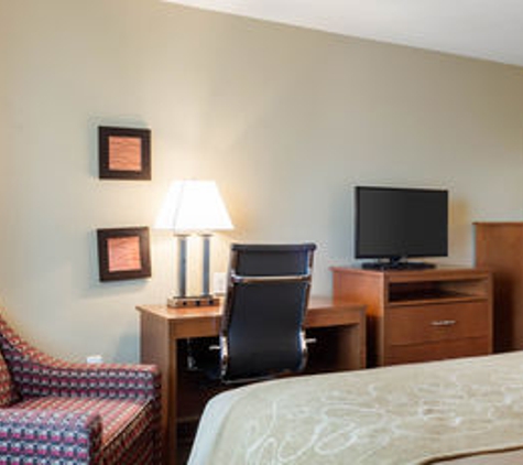 Comfort Inn & Suites - Watford City, ND