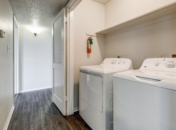 Peppertree Apartment Homes - Lafayette, LA