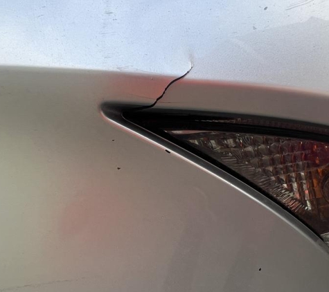 Giant Smash Repairs - Auburn, NSW