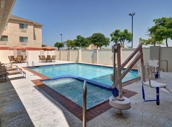 Comfort Inn DFW North / Irving - Irving, TX