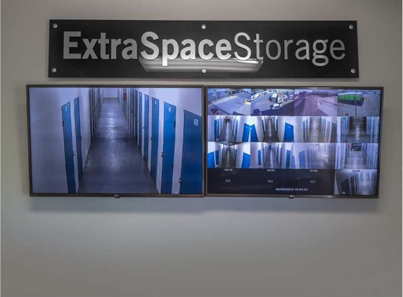 Extra Space Storage - Santa Maria, CA