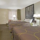 Super 8 by Wyndham El Paso Airport - Hotels