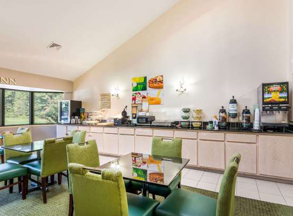 Quality Inn Petersburg Near Fort Gregg-Adams - South Prince George, VA