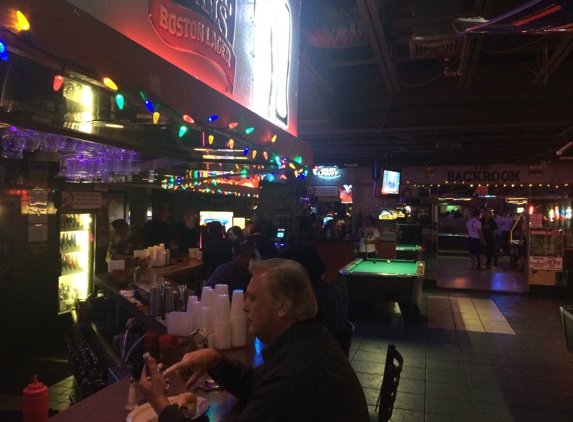 Nippers Bar & Grill - Boca Raton, FL