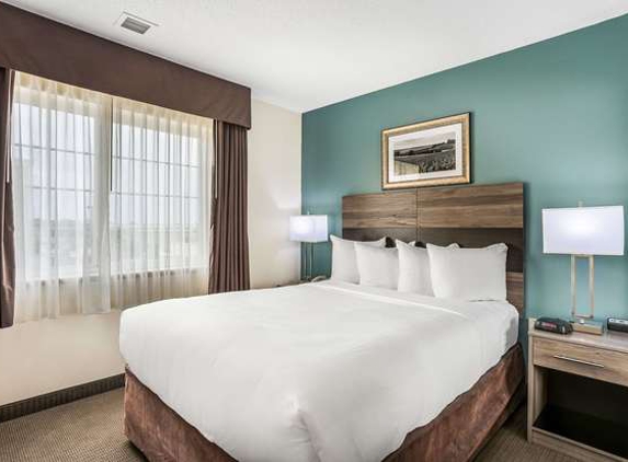 Main Stay Suites & Hotel - Cedar Rapids - Cedar Rapids, IA