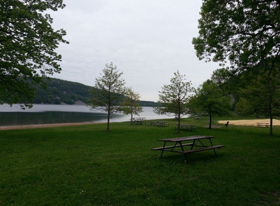 Devils Lake Ice Age Camp Store - Baraboo, WI