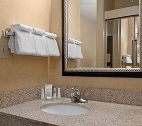 Baymont Inn & Suites - Columbia, SC