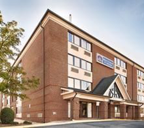 Best Western Plus Alexandria / Fort Belvoir - Alexandria, VA