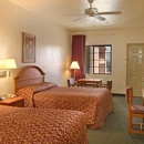 Super 8 by Wyndham Forney/East Dallas - Hotels