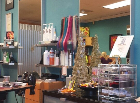 Nona's Hair Studio - Van Nuys, CA