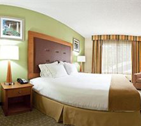 Holiday Inn Express & Suites Charleston-North - North Charleston, SC