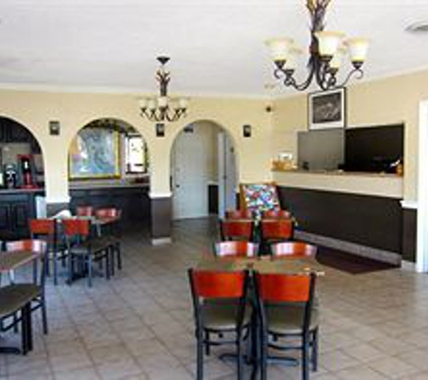 Americas Best Value Inn & Suites Brenham - Brenham, TX