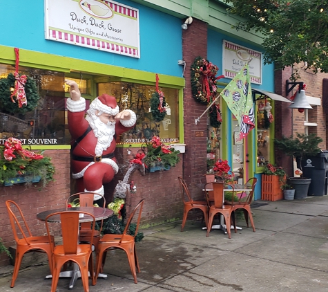 Duck Duck Goose - Southport, NC. Santa's in the house! #Southportsanta