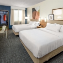 Spark by Hilton Grand Rapids - Hotels