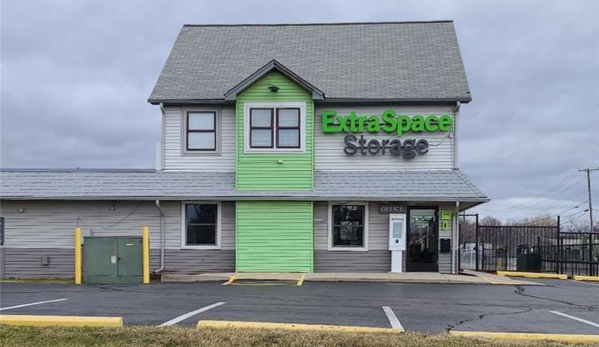 Extra Space Storage - Belleville, MI