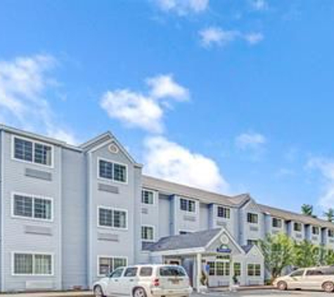 Days Inn by Wyndham Sturbridge - Sturbridge, MA