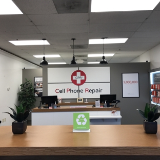 CPR-Cell Phone Repair - Strongsville, OH. CPR Cell Phone Repair Strongsville OH - Store interior