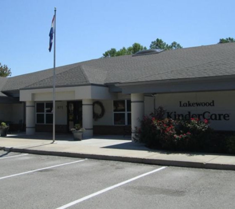 Lakewood Kindercare - Lees Summit, MO