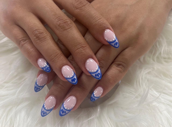 Elegant Nail Salon - Smithtown, NY