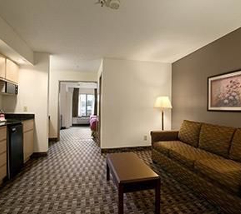 Ramada by Wyndham Canton/Hall of Fame - Canton, OH