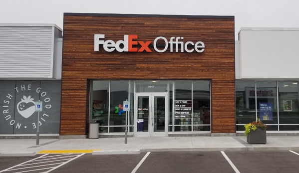FedEx Office Print & Ship Center - Greenfield, WI