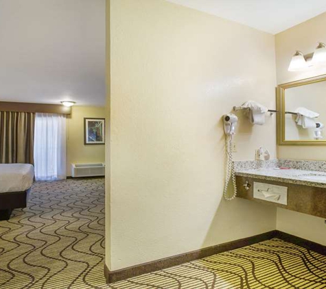 SureStay Plus by Best Western Sacramento North - Sacramento, CA