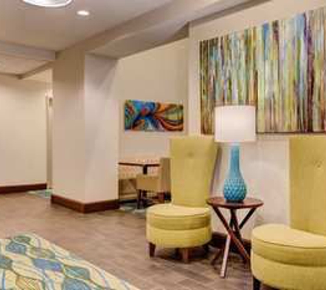 Hampton Inn & Suites Manchester - Manchester, TN