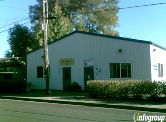 Hair's A Flying Pet Boutique - Albany, OR