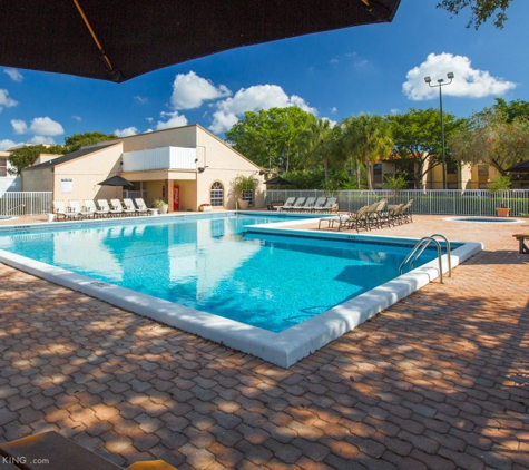 Jacaranda Village Apts - Plantation, FL. Pool