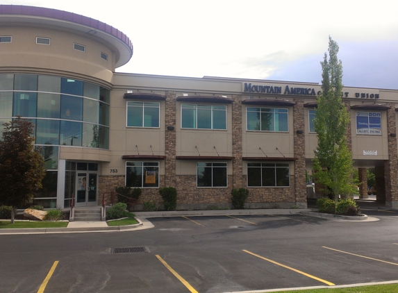 Mountain America Credit Union - South Jordan: 753 West South Jordan Parkway Branch - South Jordan, UT