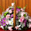 Lisa's Floral Creations - Florists