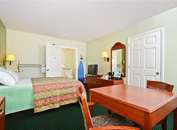 Americas Best Value Inn - Smithville, TX