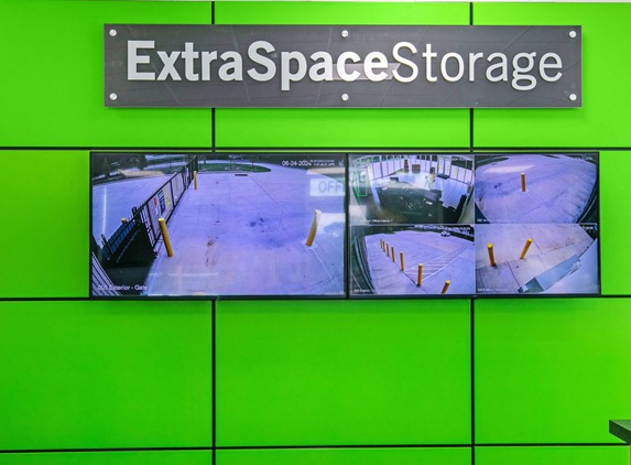 Extra Space Storage - Pensacola, FL