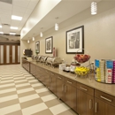 Hampton Inn & Suites Minneapolis/Downtown - Hotels