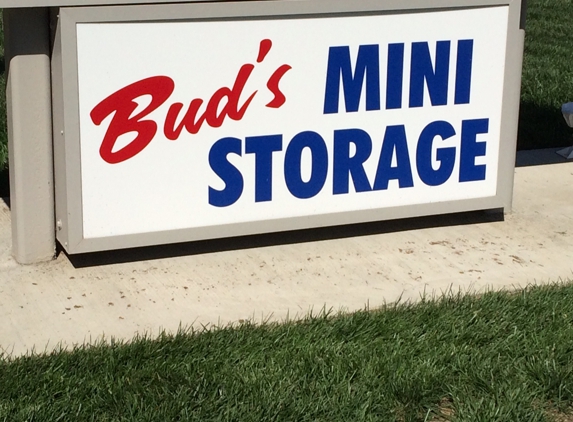 Buds Mini Storage - Topeka, KS