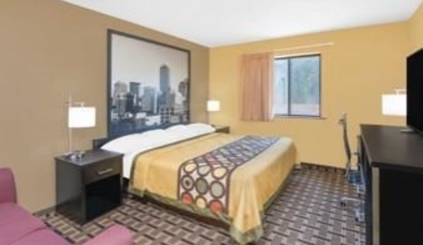 Super 8 by Wyndham Terre Haute - Terre Haute, IN