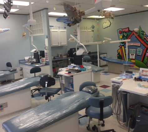 Kids Smile Pediatric Dentistry: Dr. Mauricio Marcushamer, DDS - San Antonio, TX