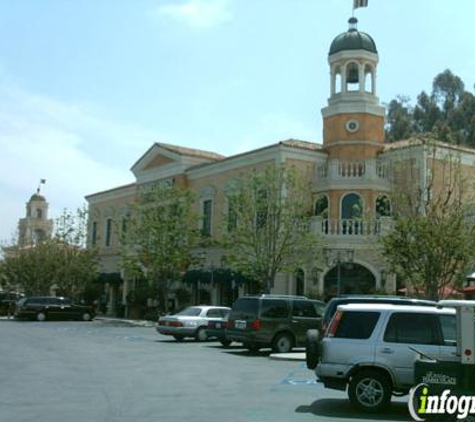 Barnes & Noble Booksellers - Calabasas, CA