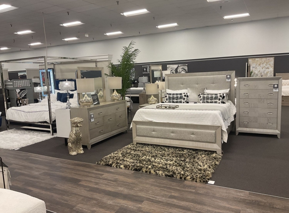 Value City Furniture - Waldorf, MD