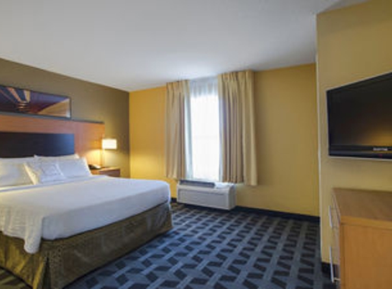 TownePlace Suites Kansas City Overland Park - Overland Park, KS