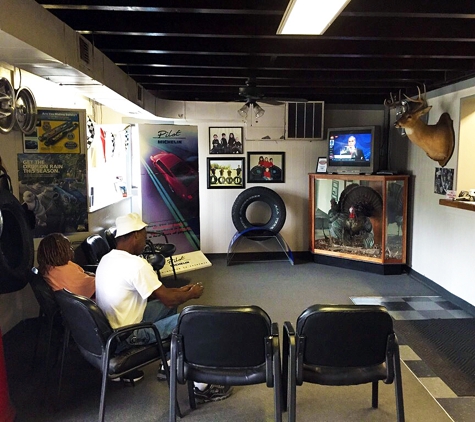 James Tire & Muffler - Austell, GA