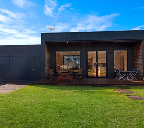 TOM TAYLOR BUILDING - Port Fairy, VIC