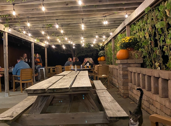 Dixie's Biergarten - Decorah, IA