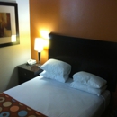 Super 8 by Wyndham Nashville Airport North - Motels