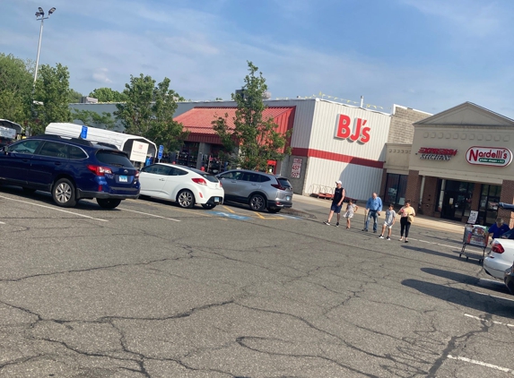 BJ's Wholesale Club - Torrington, CT